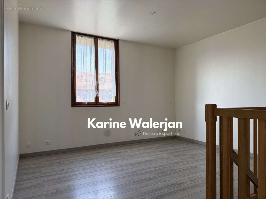 Maison à COURRIERES