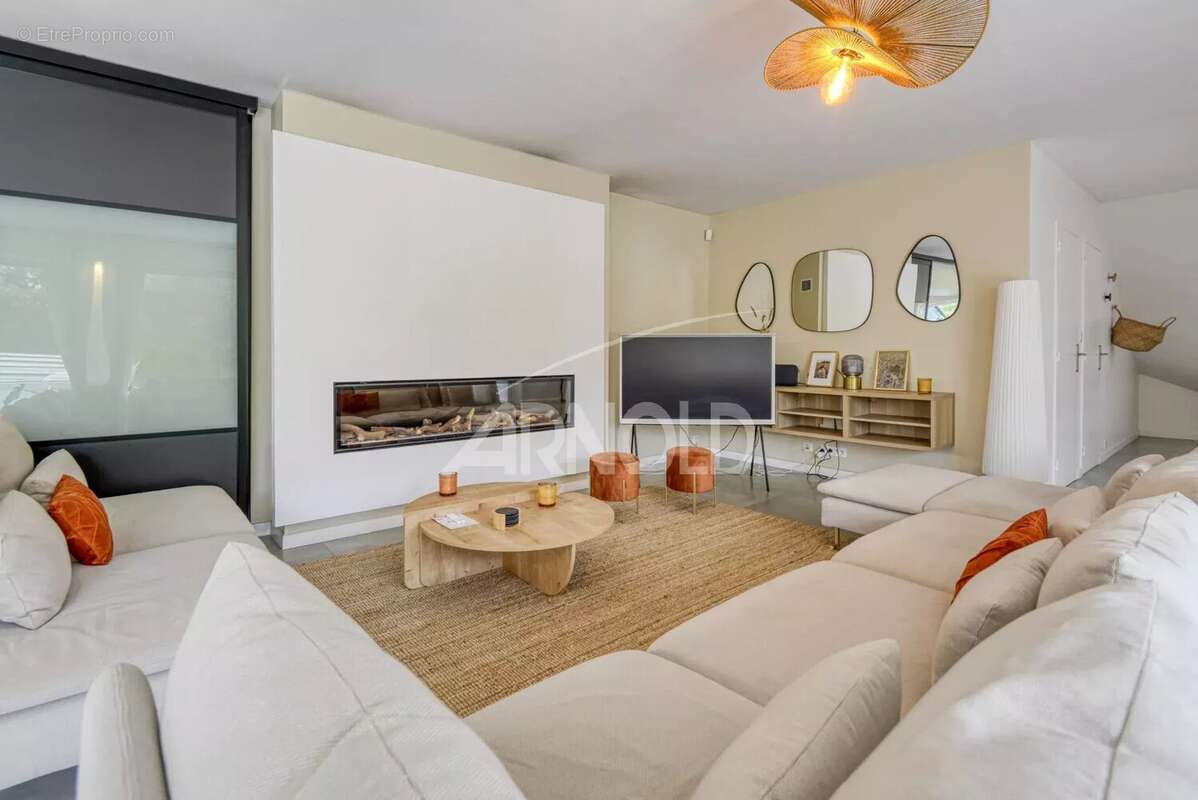 Maison à LA CHAPELLE-SUR-ERDRE