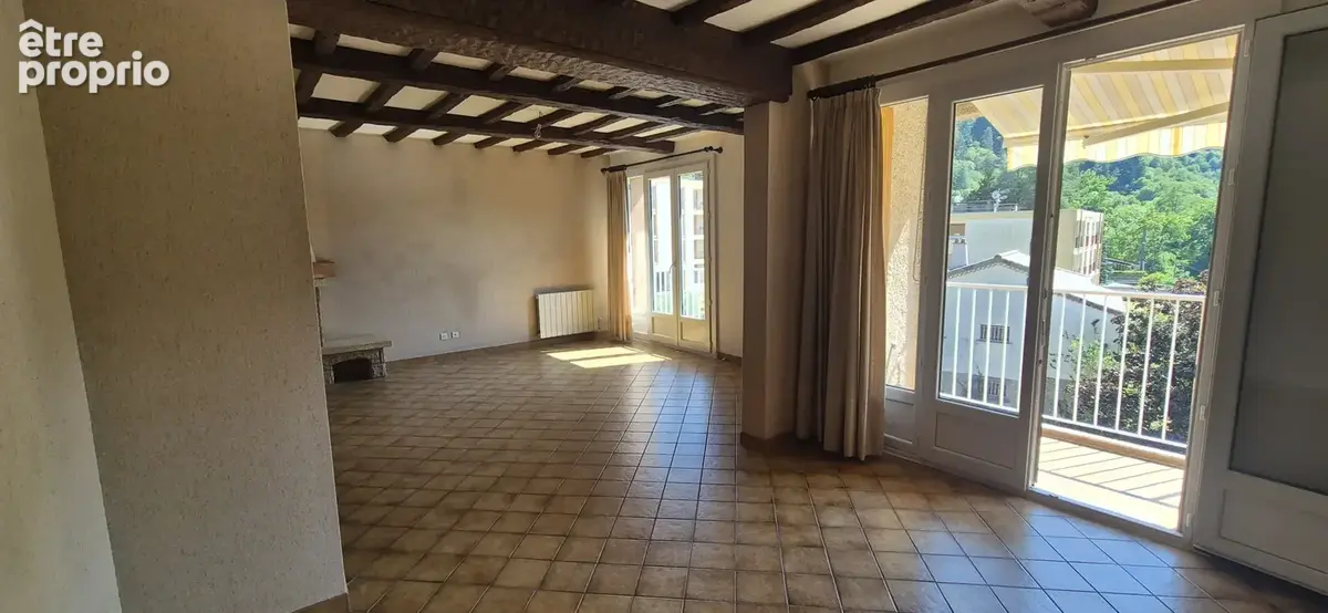 Grand appartement T5 lumineux de 90 m2 avec balcon, garage et cave - Résidence calme au bord de la Dorne - photo 4