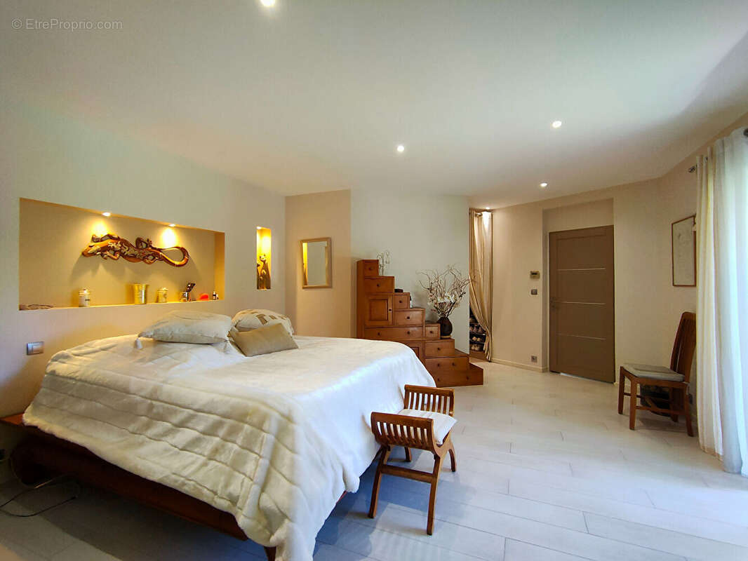 Maison à DRAGUIGNAN