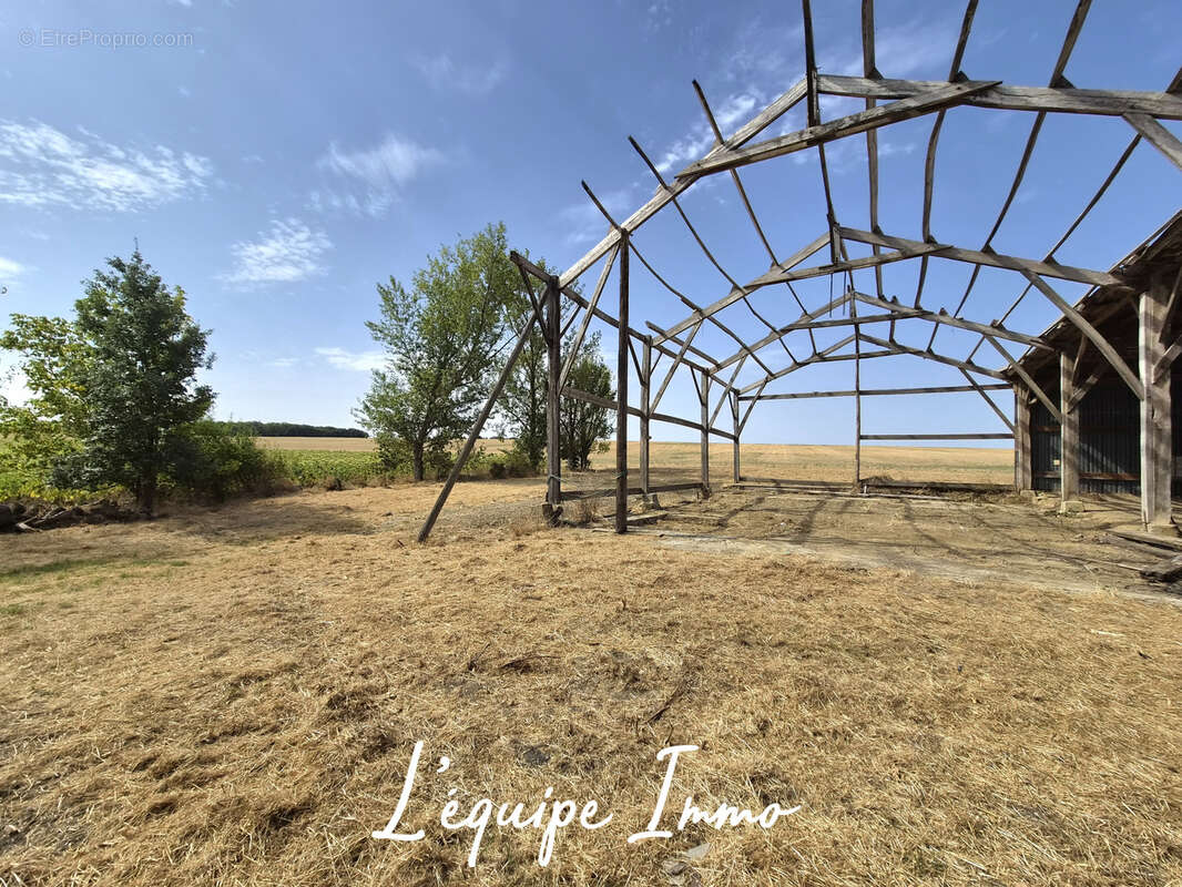 Ancienne étable et grange à réhabiliter avec CU et permis de construire - photo 12