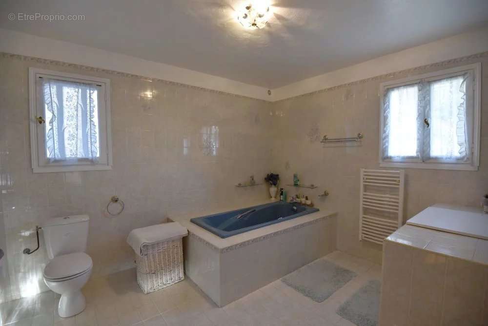 Maison à MONTAUROUX