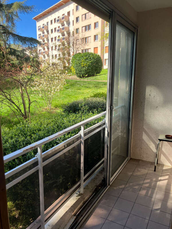 Appartement à SURESNES