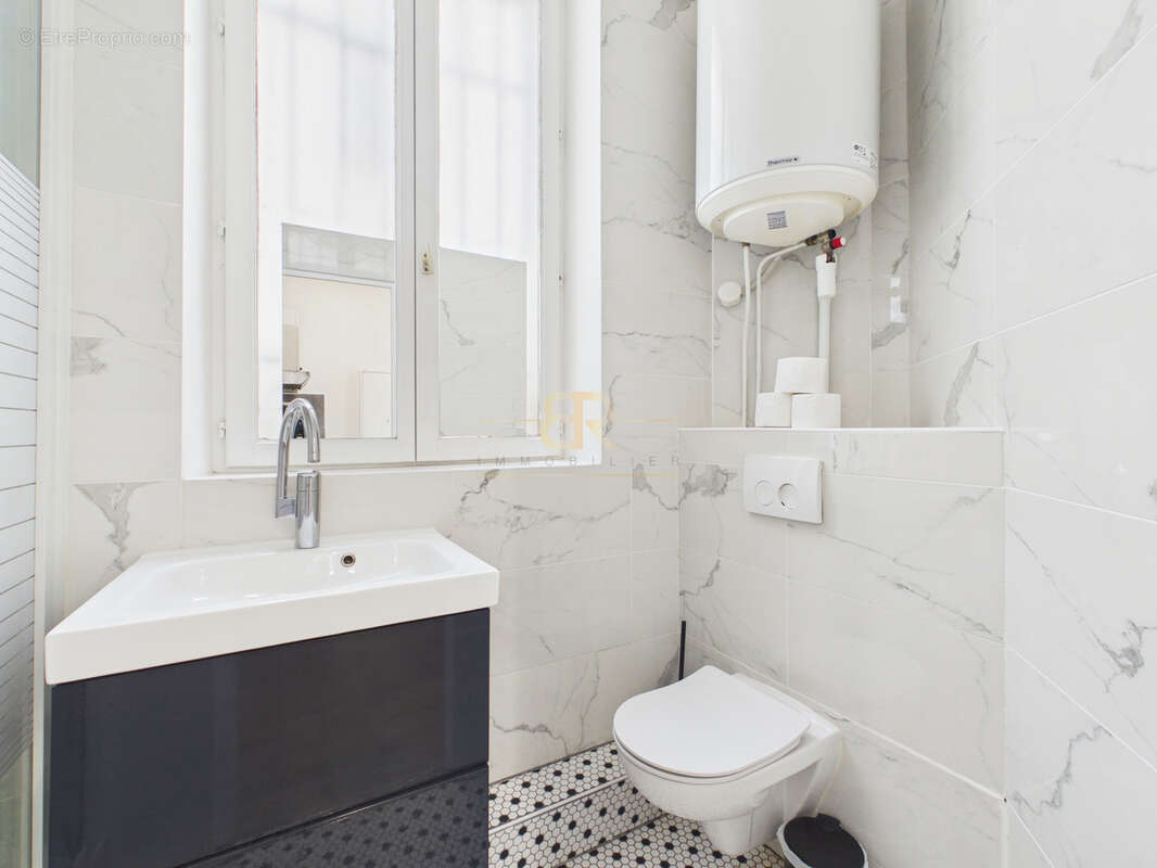 Appartement à PARIS-3E