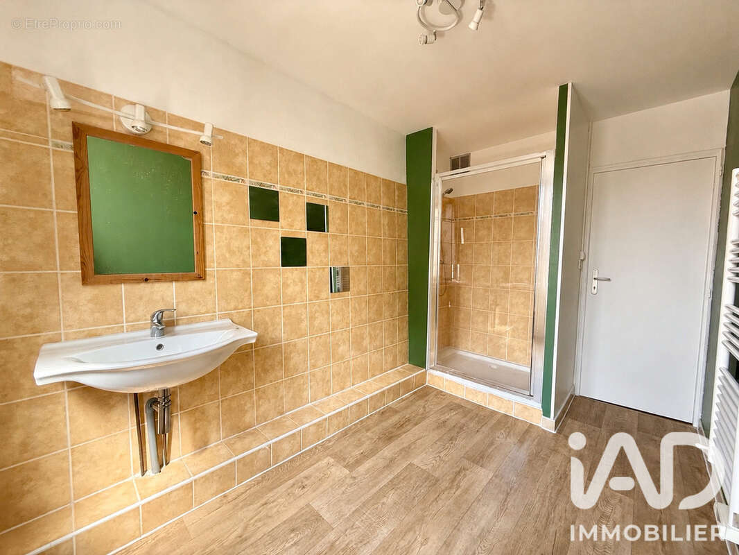 Maison 103 m² à Evaux-Les-Bains  - photo 7