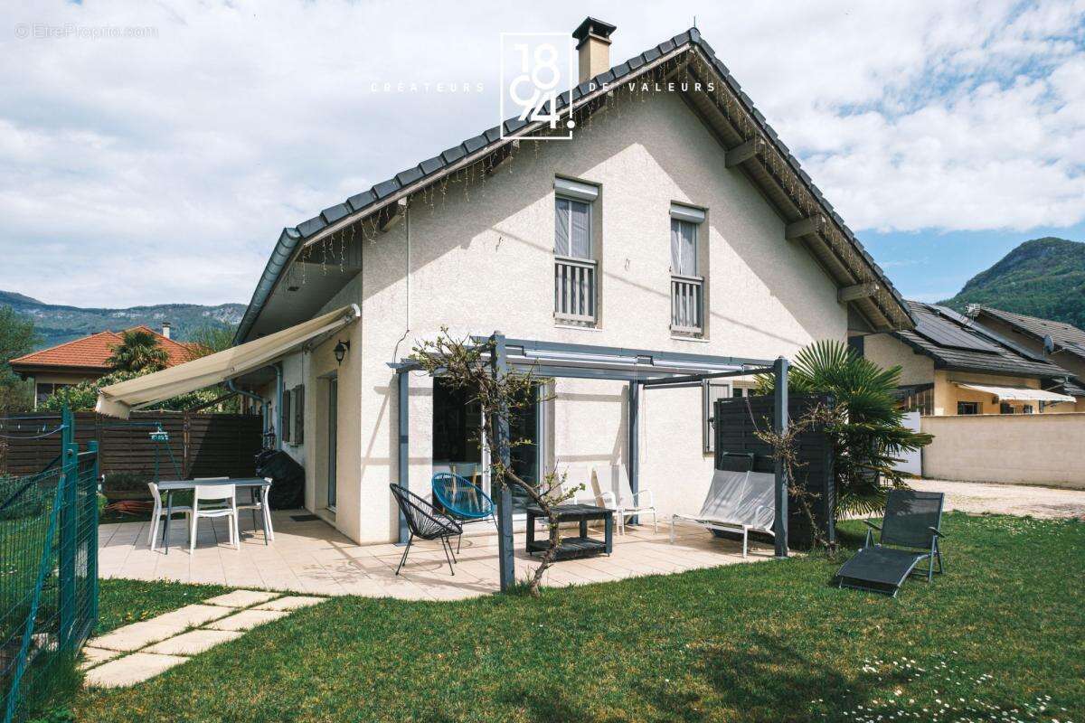 Maison à SAINT-JEAN-DE-CHEVELU