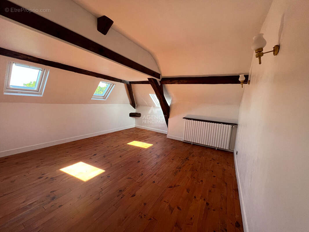 Maison à AUVERS-SUR-OISE