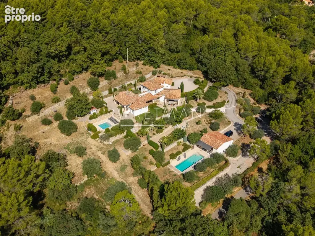 Domaine exceptionnel avec piscines et vue panoramique - Seillans - photo 2