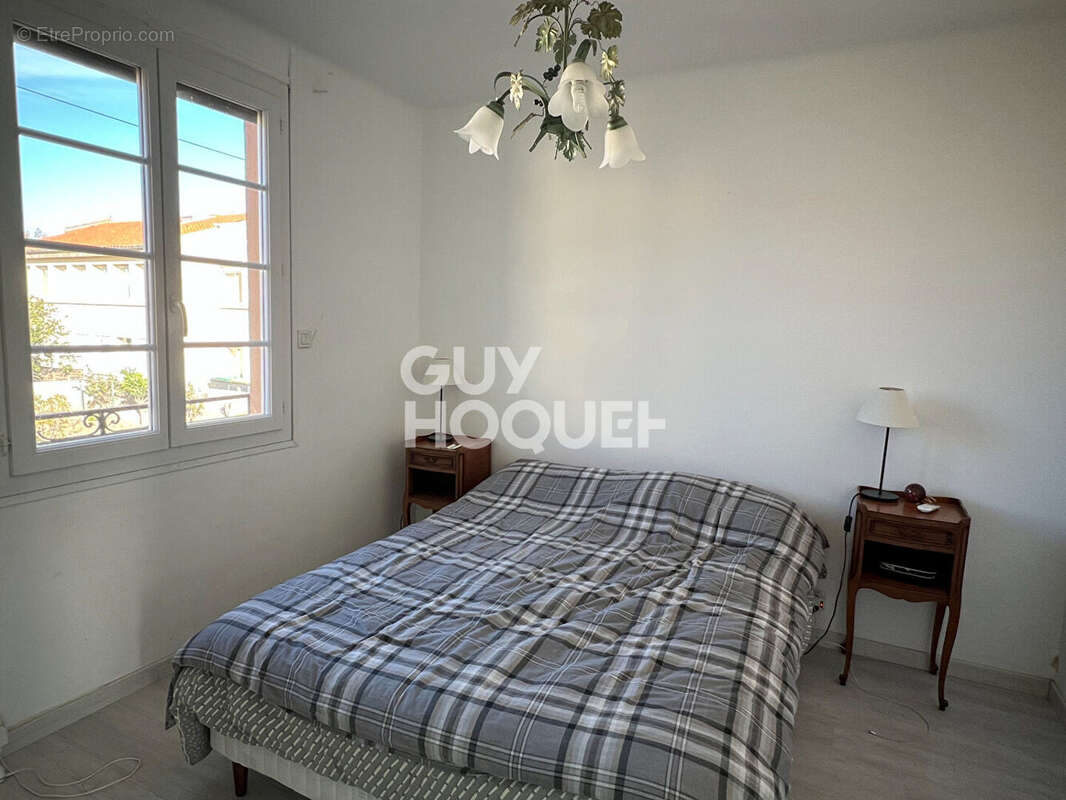 Maison à SAINT-LAURENT-DE-LA-SALANQUE