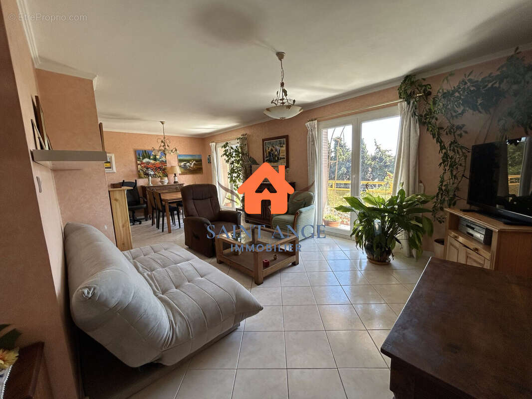 Appartement 56 m² à Toulon  - photo 2