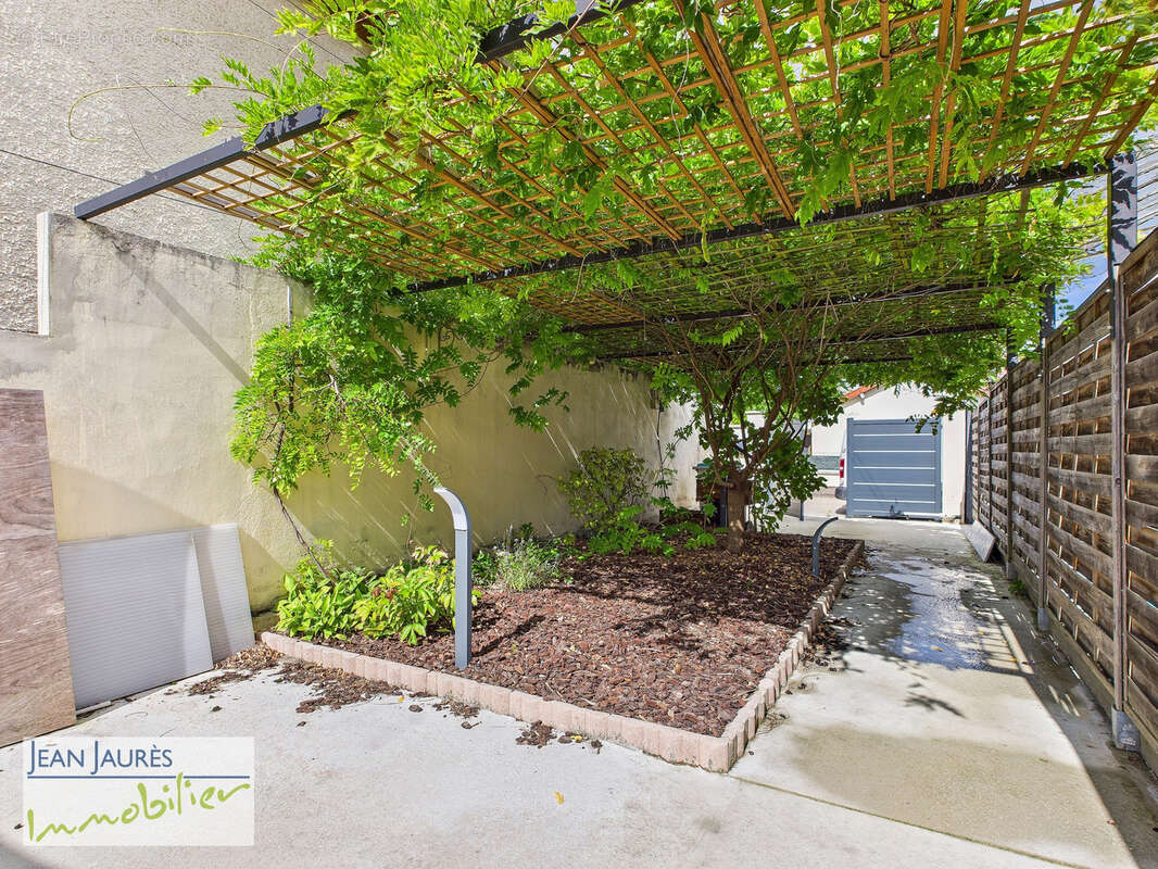 Maison à SAINTE-SAVINE