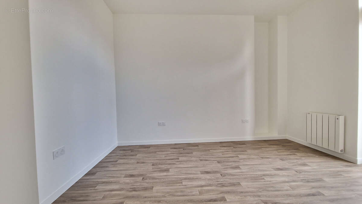 A marly la ville - appartement neuf de type f3 en rez de jardin avec place de parking. - photo 7