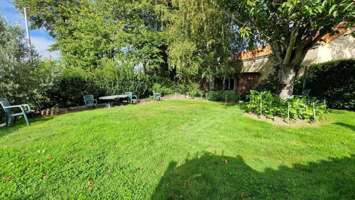 Maison à SAINT-JULIEN-DE-CONCELLES