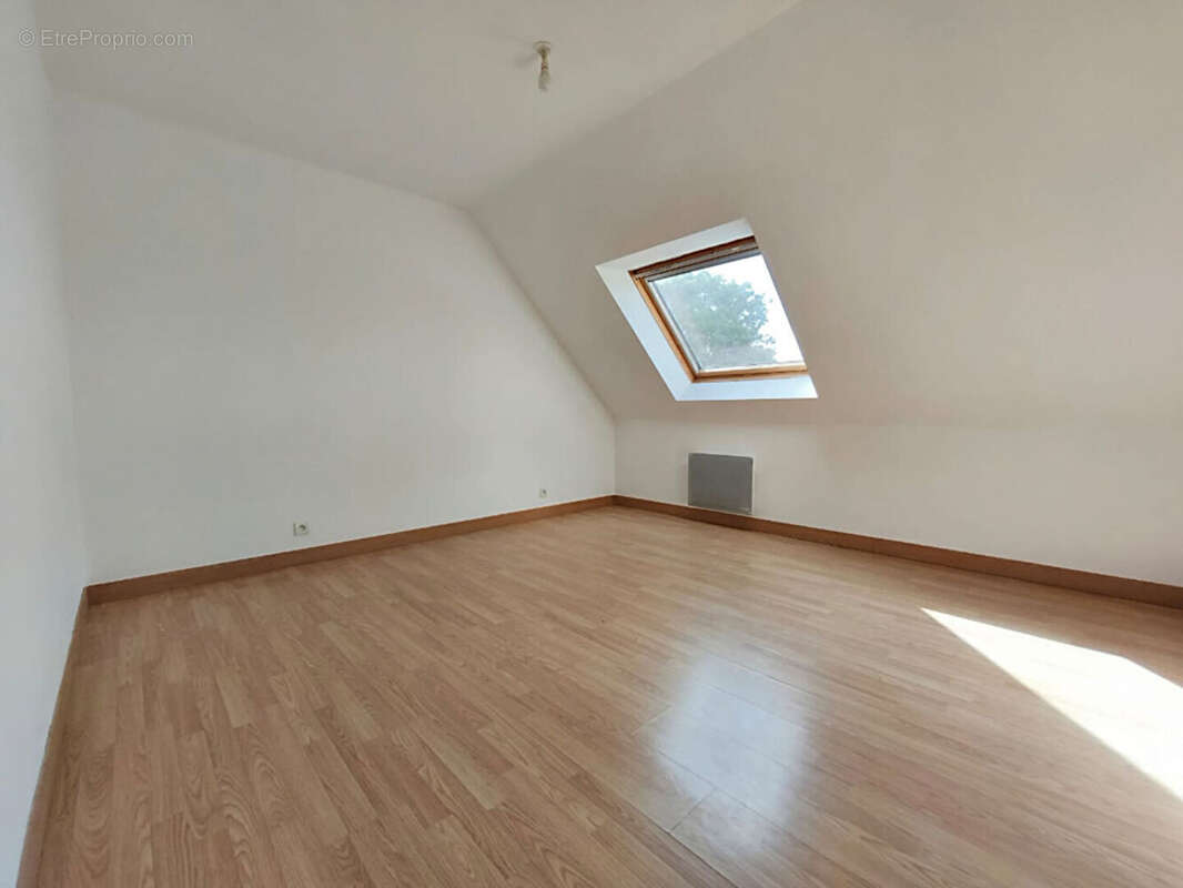 Maison à LE TREVOUX