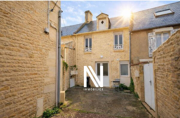 Maison à COURSEULLES-SUR-MER