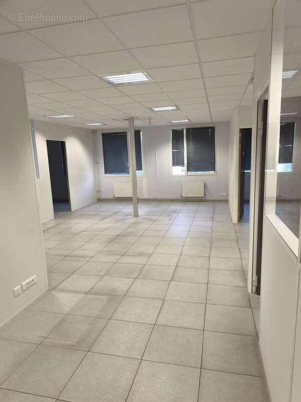 Commerce à LE THUIT-SIGNOL