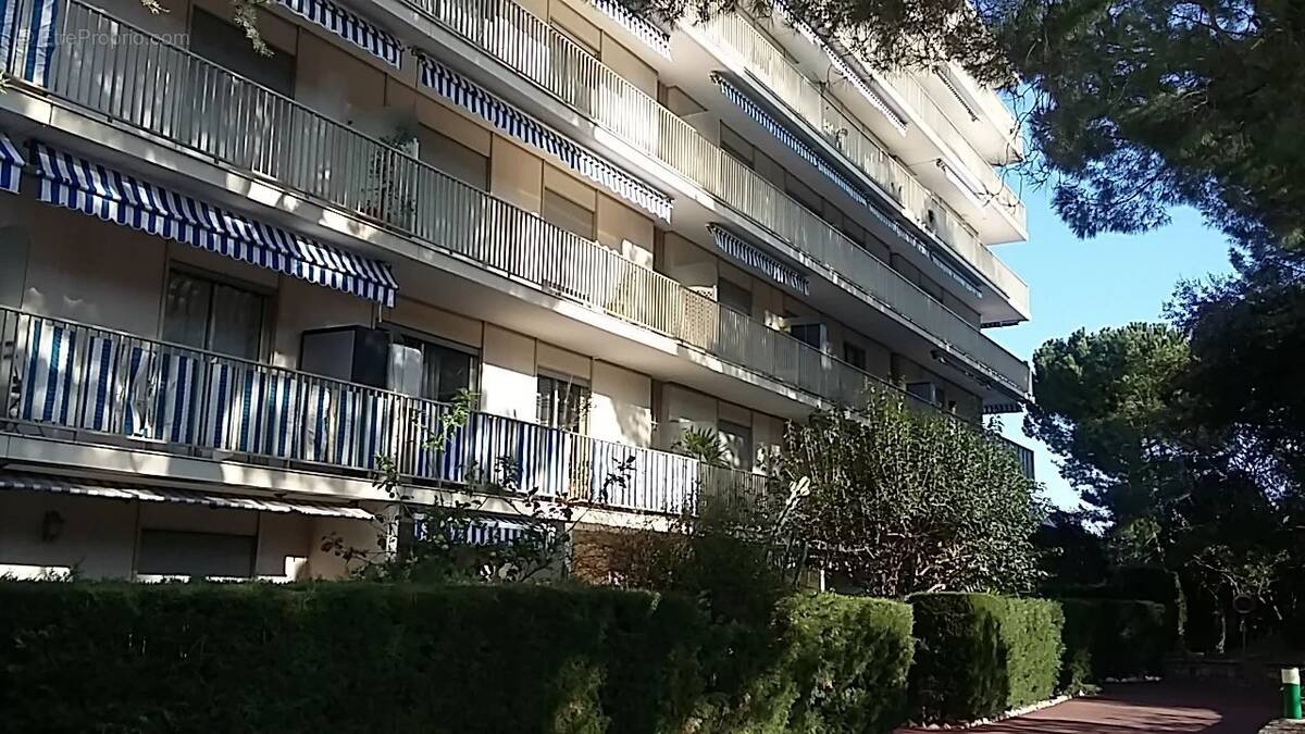 Appartement à ROQUEBRUNE-CAP-MARTIN