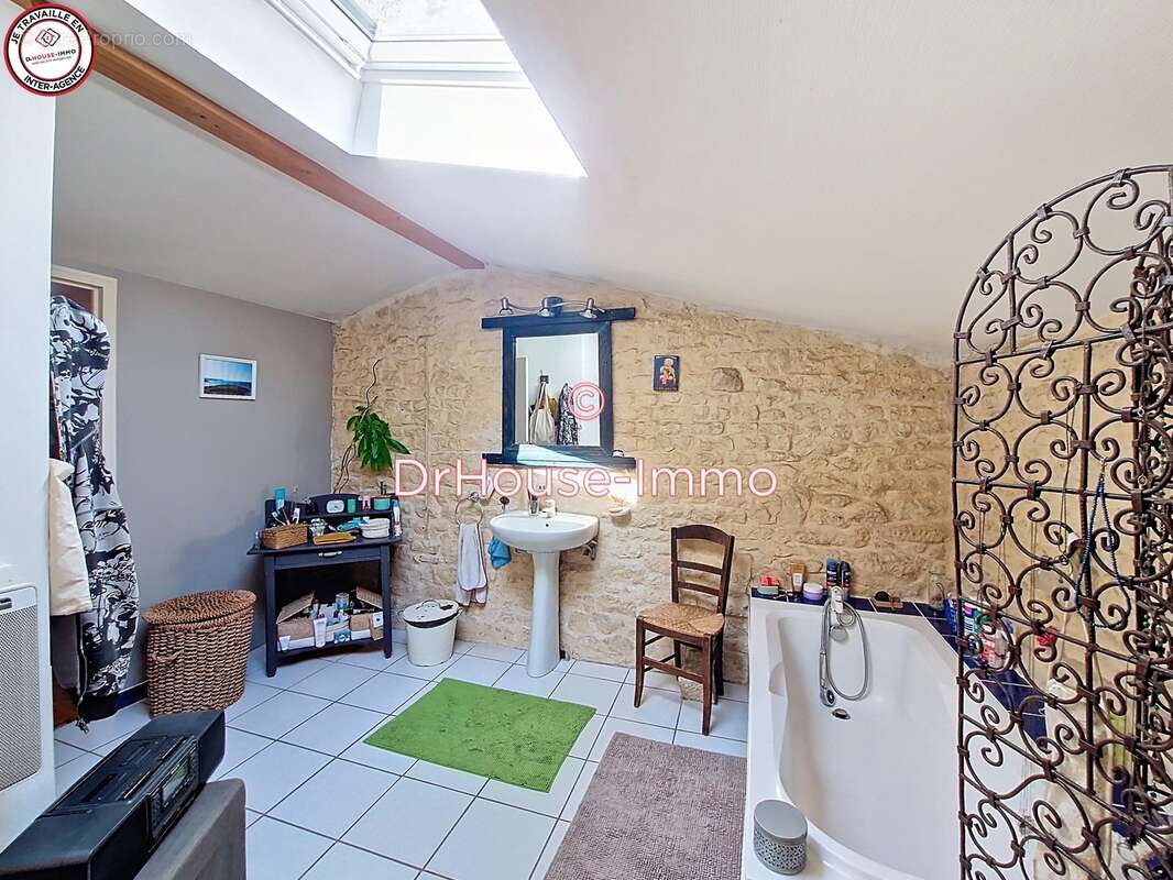 Maison à SAINT-GELAIS