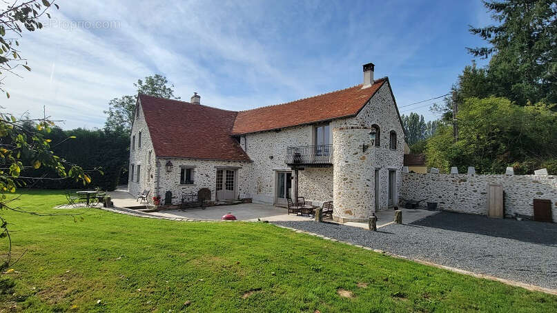 Maison à COULOMMIERS