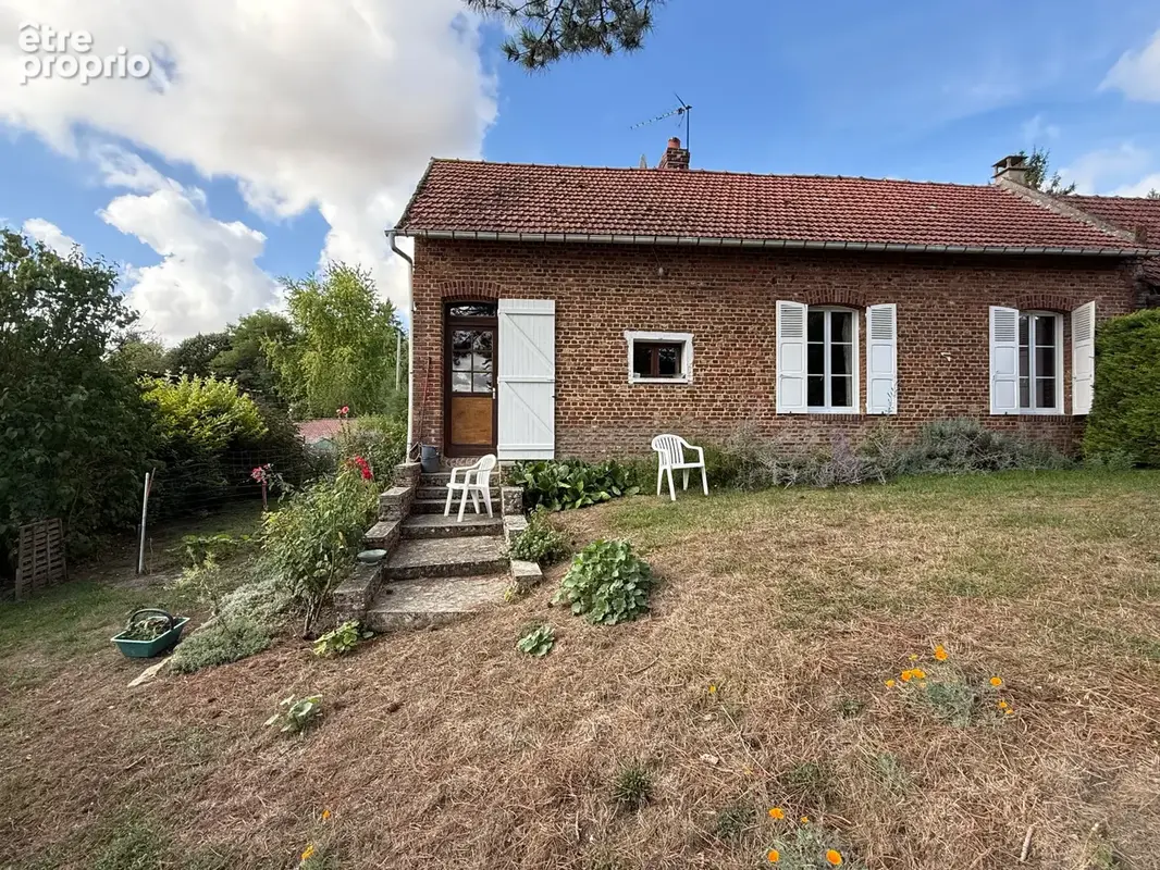 Becquigny - ancien corps de ferme - maison - dependances - jardin - vivable de plain pied - photo 12