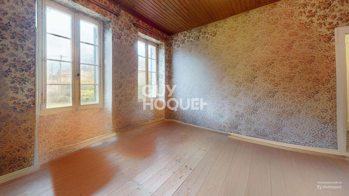 Maison à renover, sur grand terrain de 1100 m2 - photo 9
