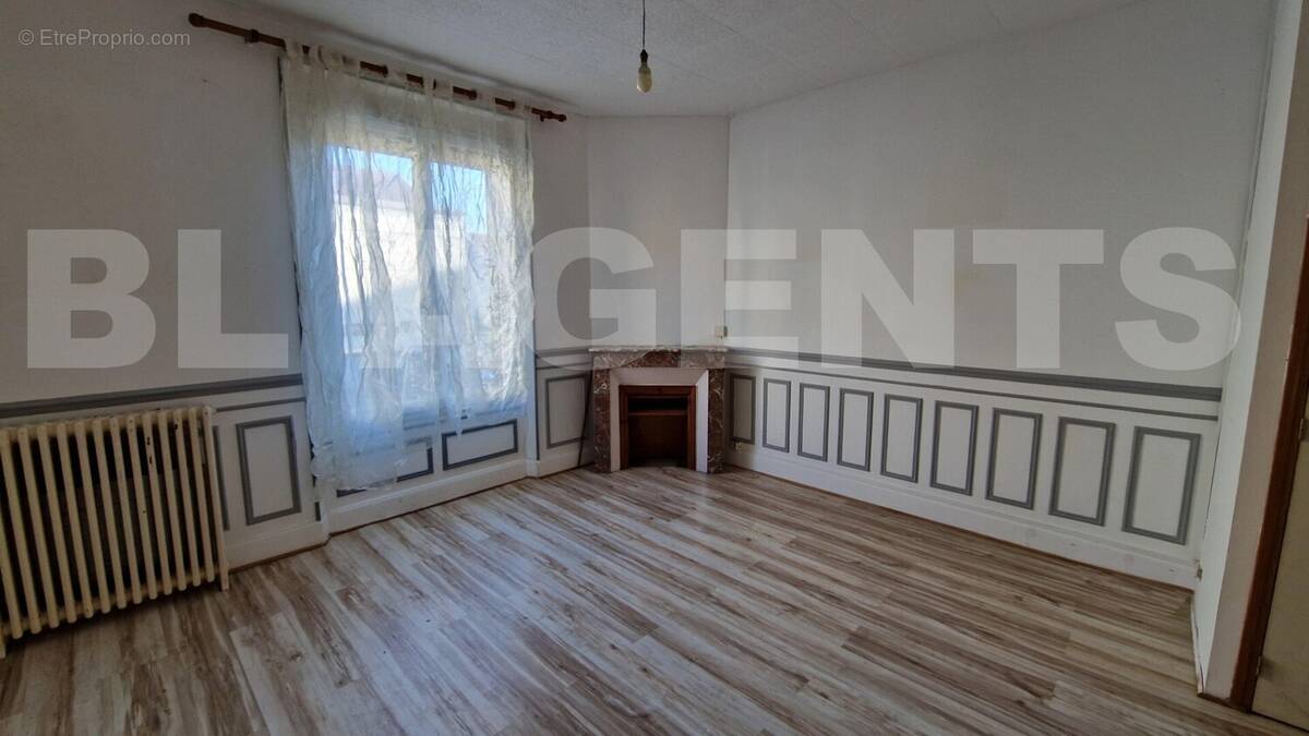 20251017_100152_inPixio - Maison à ROMILLY-SUR-SEINE