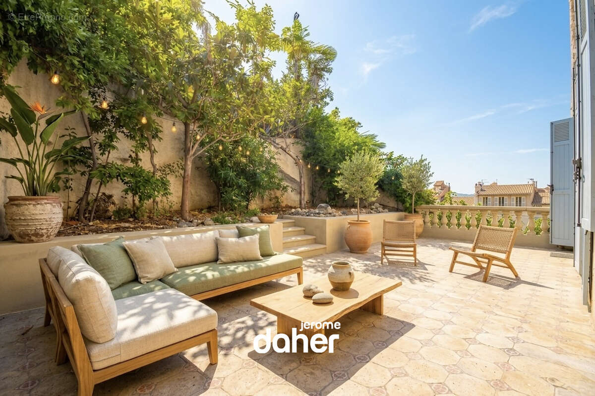 Appartement à MARSEILLE-7E