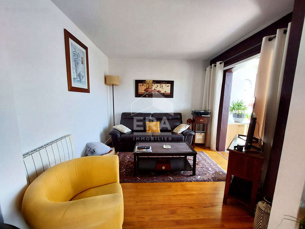 Rare - appartement de caractere - grande terrasse - plein centre - photo 5