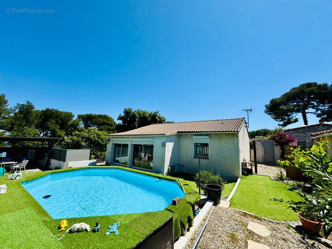 Maison à CHATEAUNEUF-LES-MARTIGUES