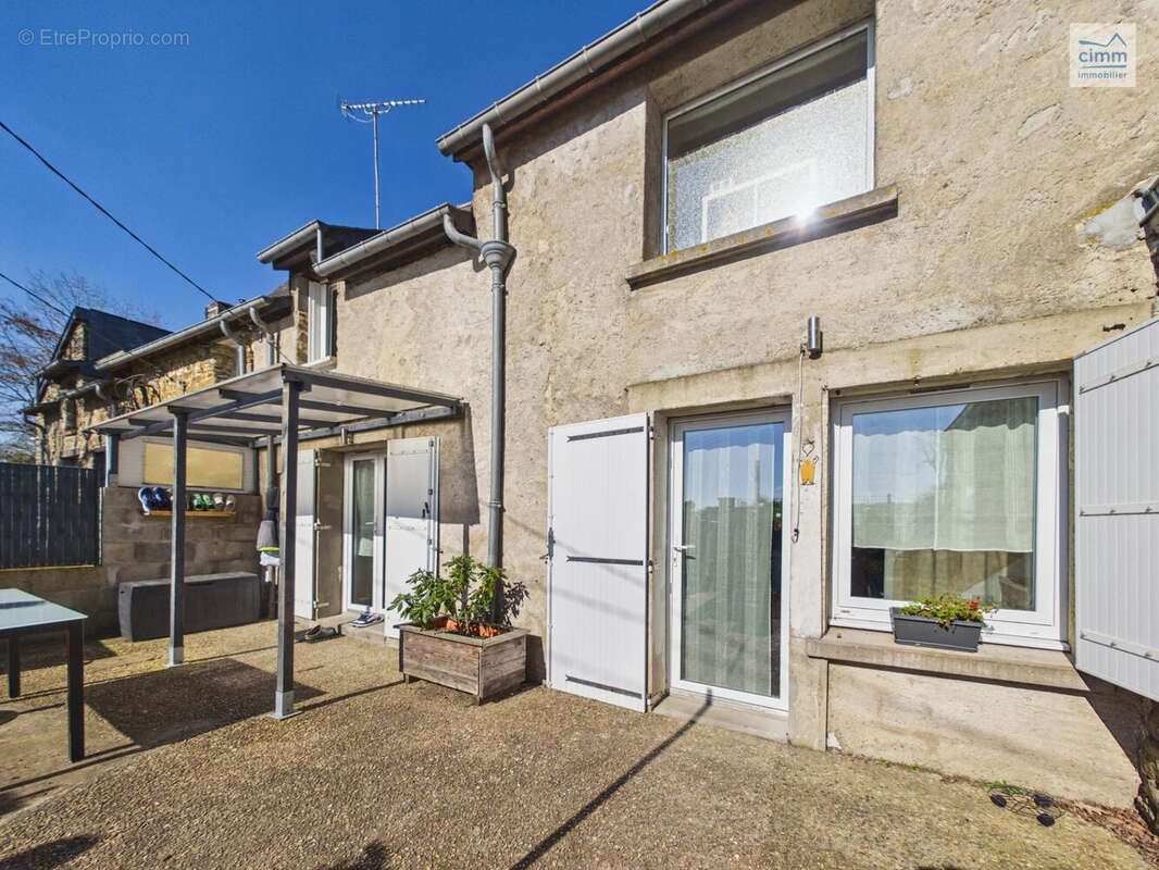 Maison à LES BRULAIS