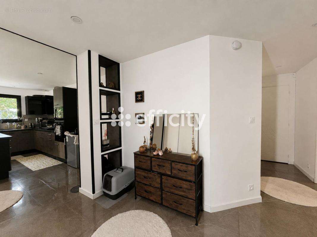 Maison 107 m² à Beruges  - photo 10
