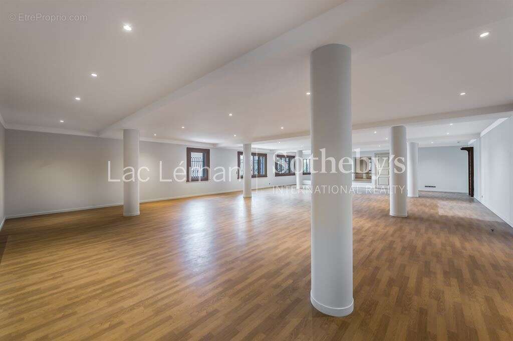 Maison à CHENS-SUR-LEMAN