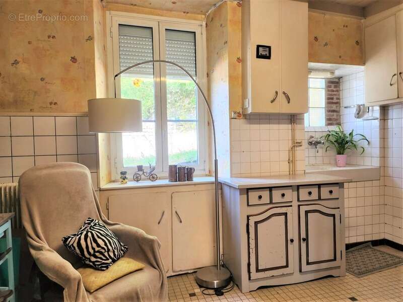 Maison de plain pied à rénover en partie - 3 pièces - avec jardin et dépendances - à MONTAIGU DE QUERCY (82) - photo 13