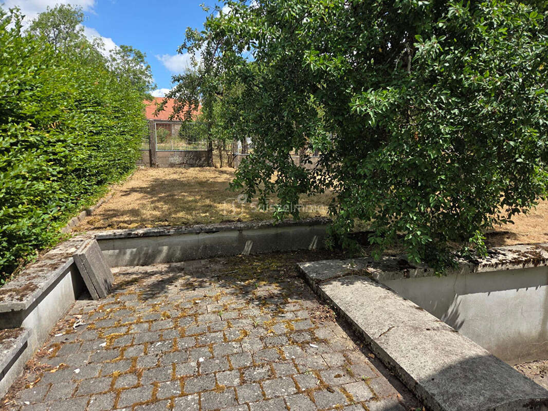 Appartement t3 67.7m² 139000 euros - photo 6