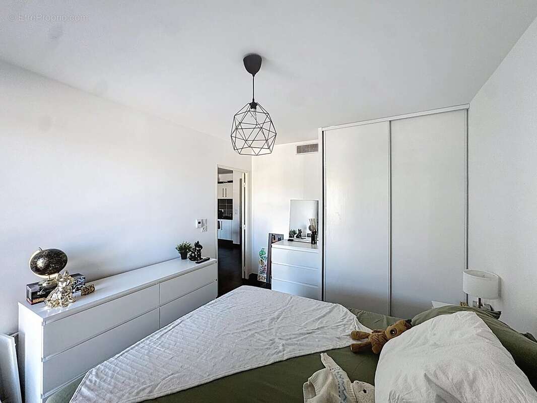 Appartement à SAINT-CYR-SUR-MER