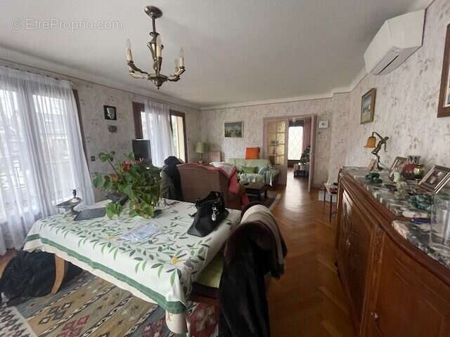 Maison à LE BLANC-MESNIL