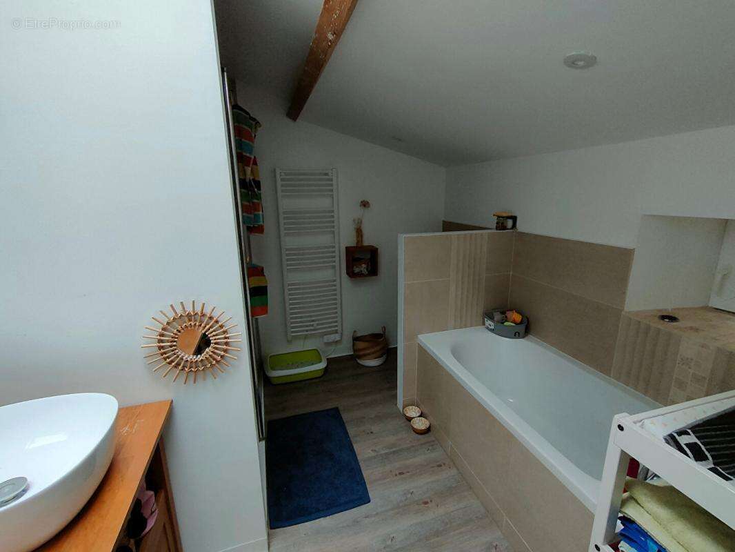 Maison à MORTAGNE-SUR-SEVRE