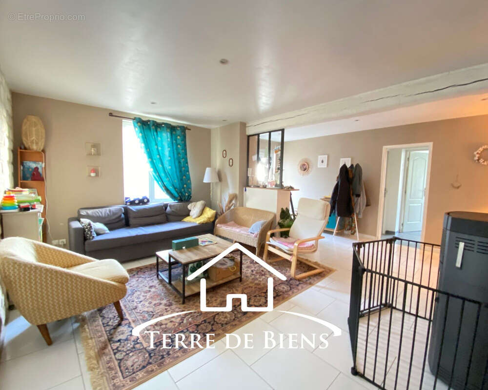 Exclusivité   Longère 6/7 pièces avec dépendances   148 m2   SECTEUR VEZAPONIN - photo 6