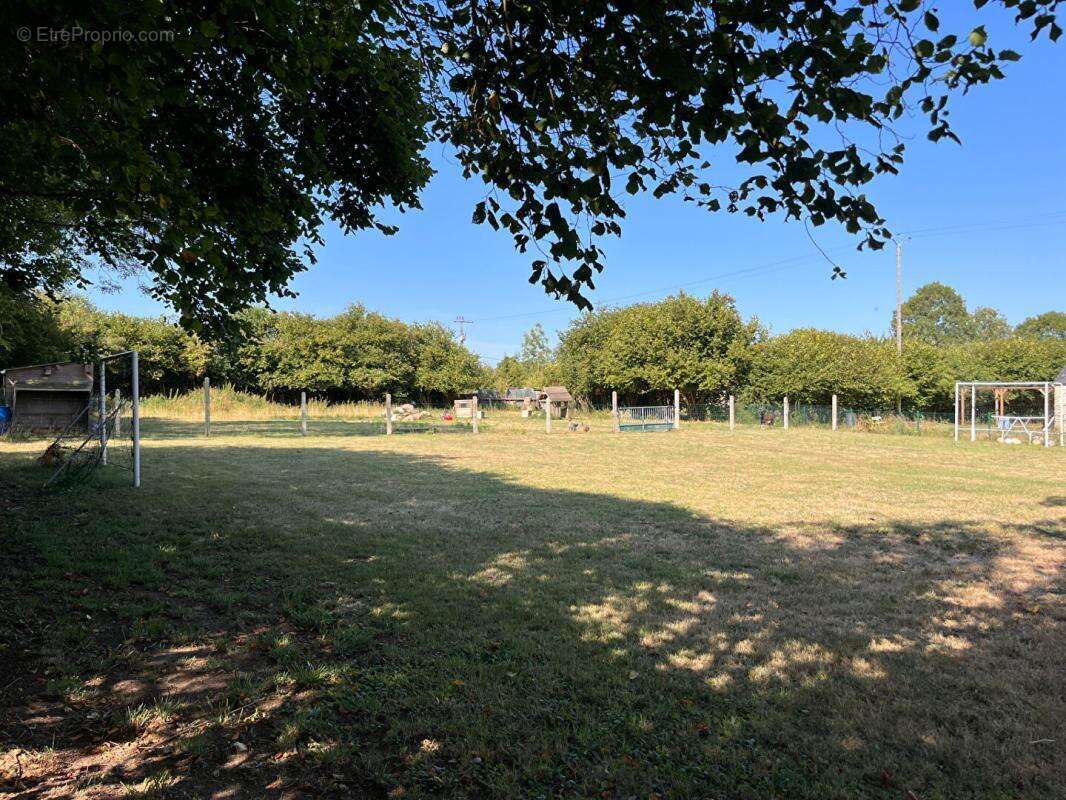 TREPREL superbe terrain de 2320 m2 - photo 3
