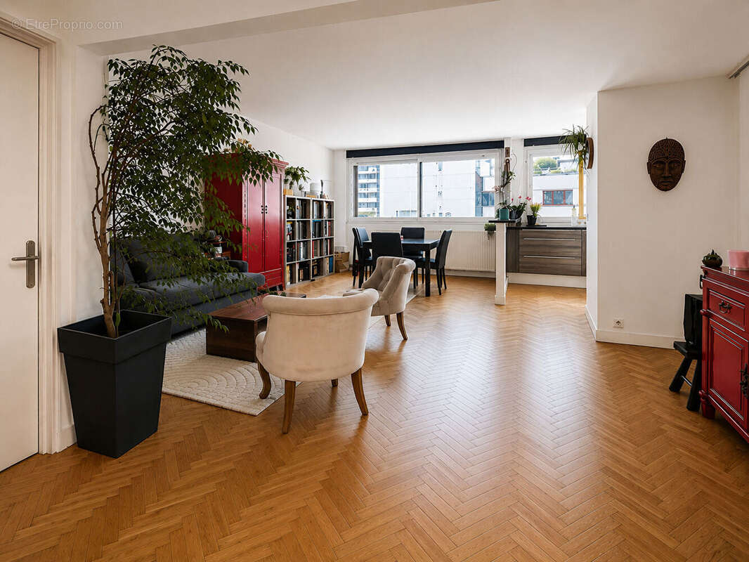 Appartement à PARIS-18E