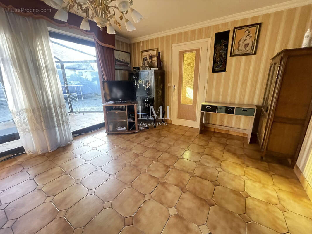 Maison 115 m² à Gavres  - photo 4
