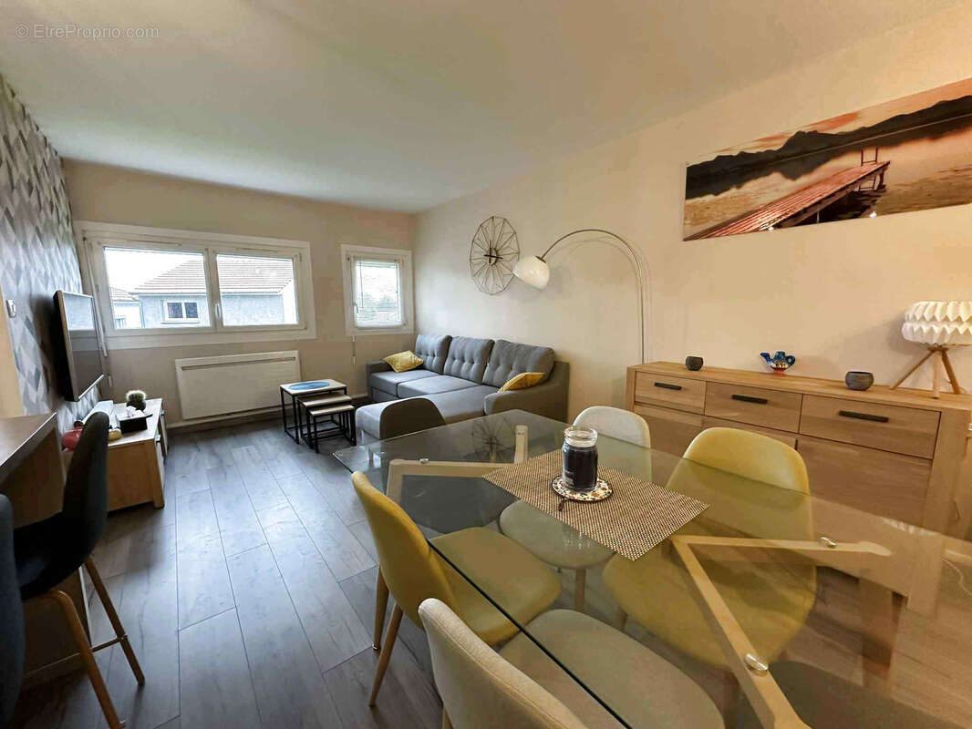 Appartement à ROSIERES-AUX-SALINES