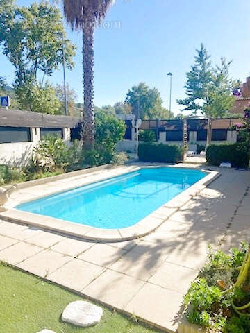 Rare à Saint Cyr sur Mer  à 5 mn des plages ,  Maison avec 3 chambres et piscine  !!! - photo 2