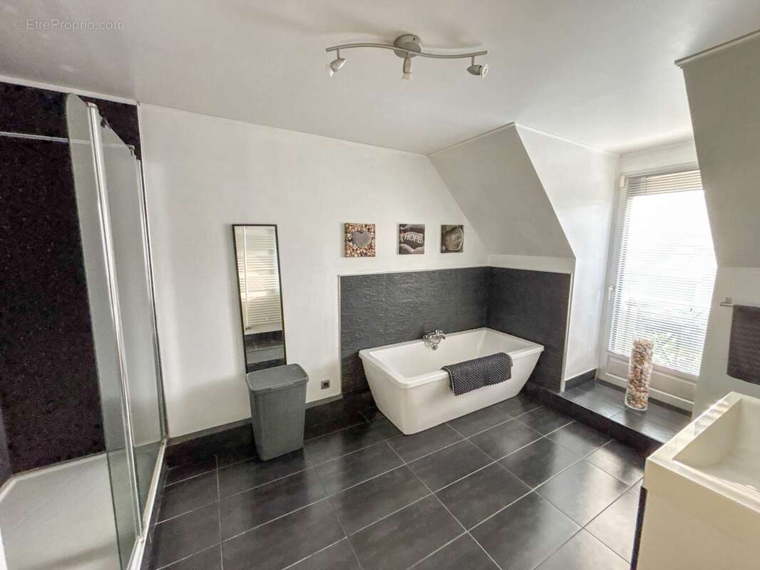 Maison à LYS-LEZ-LANNOY