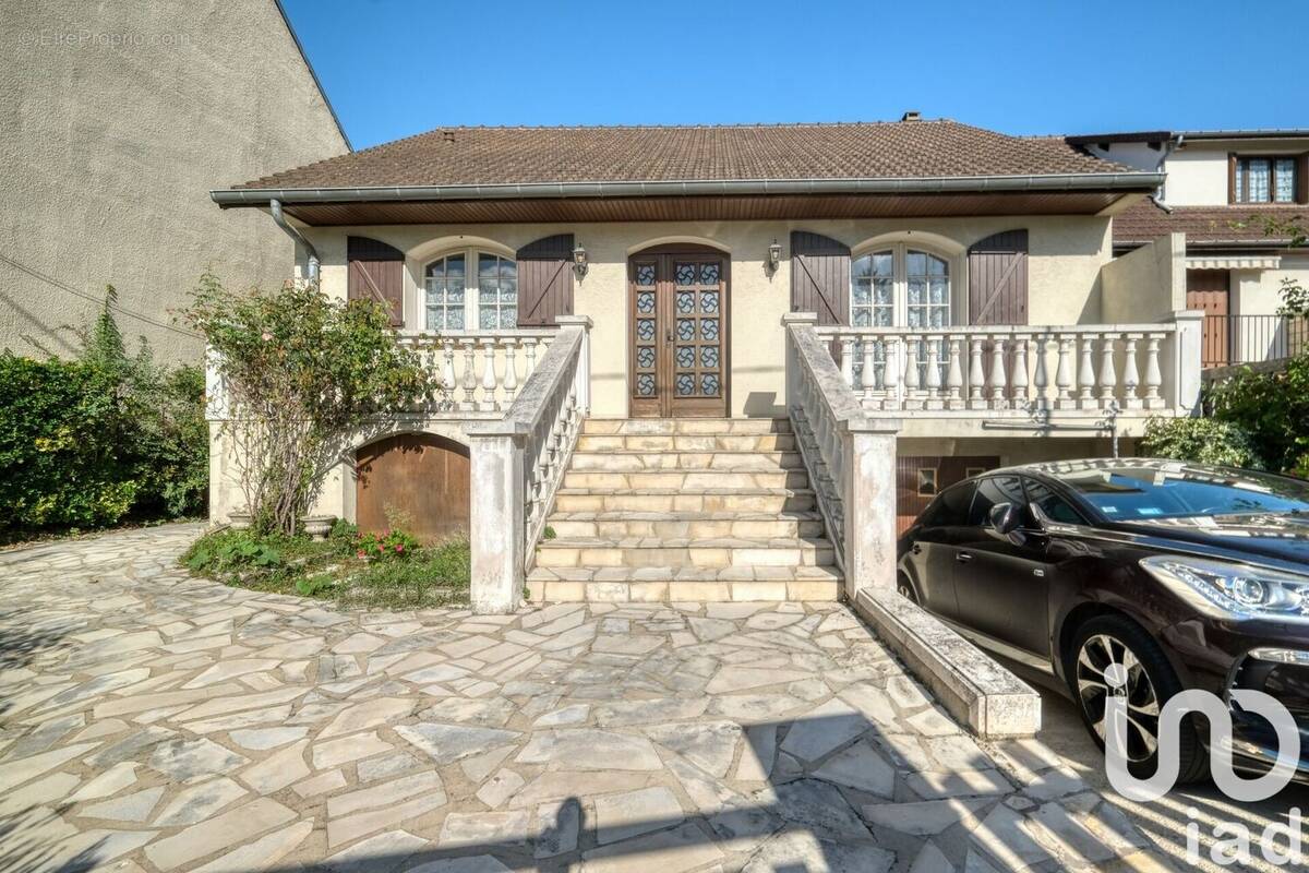 Photo 1 - Maison à LE BLANC-MESNIL