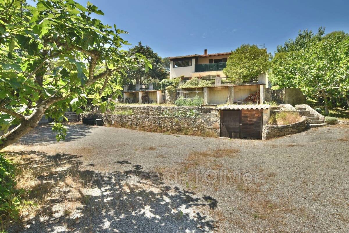Maison 177 m² à Valbonne  - photo 3