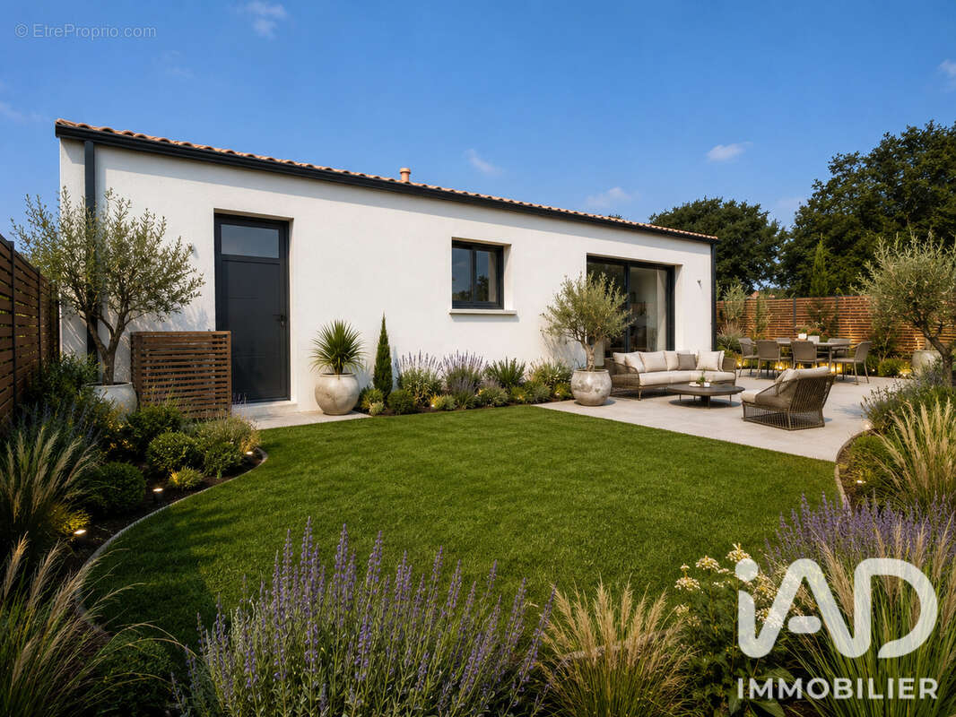 Maison 97 m² à Challans  - photo 2