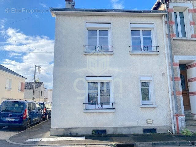 Maison à SAINT-PIERRE-DES-CORPS