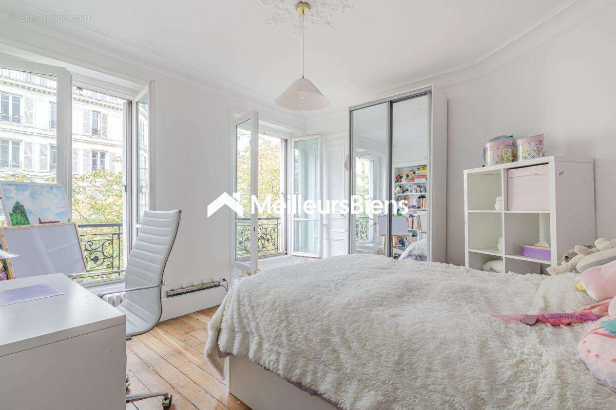 Appartement à PARIS-12E