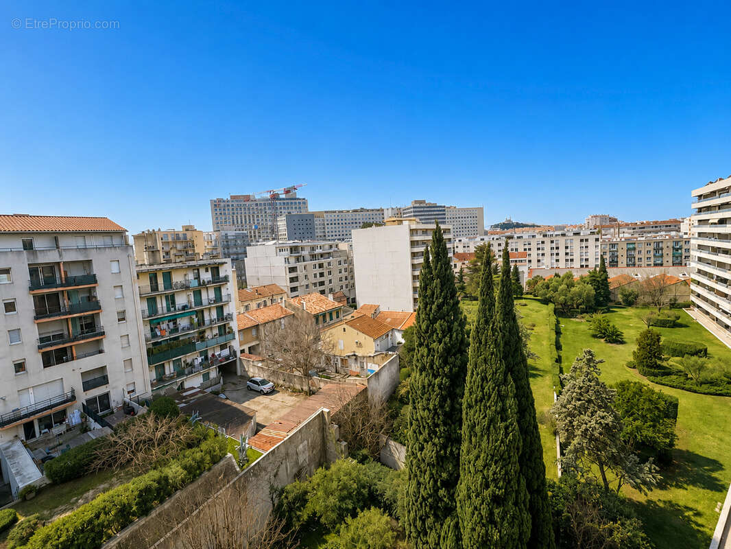 Appartement à MARSEILLE-5E